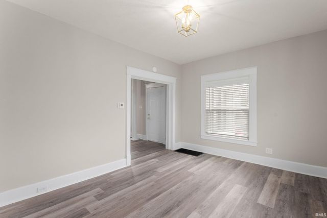 1123 S 21st Street, South Bend, IN 46615