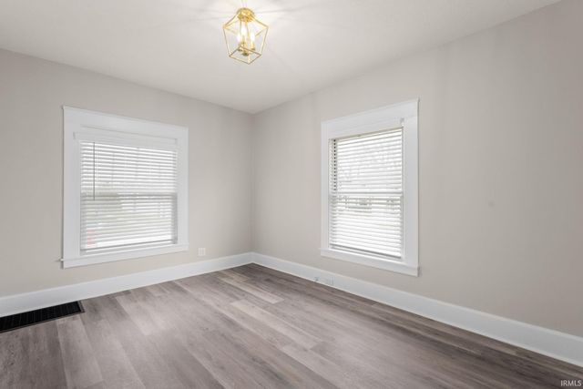 1123 S 21st Street, South Bend, IN 46615