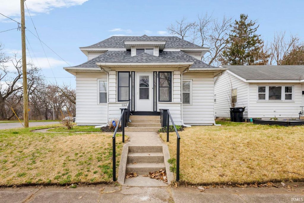 1123 S 21st Street, South Bend, IN 46615