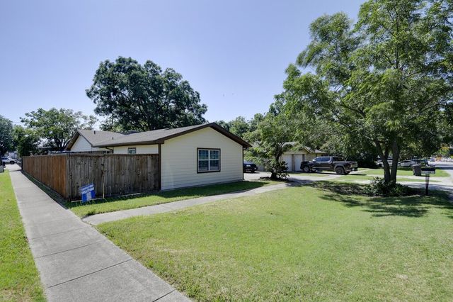 120 N 5th Street, Midlothian, TX 76065