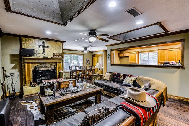 120 N 5th Street, Midlothian, TX 76065