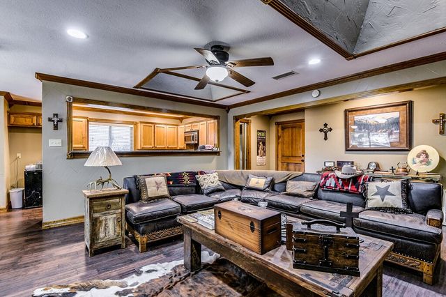 120 N 5th Street, Midlothian, TX 76065