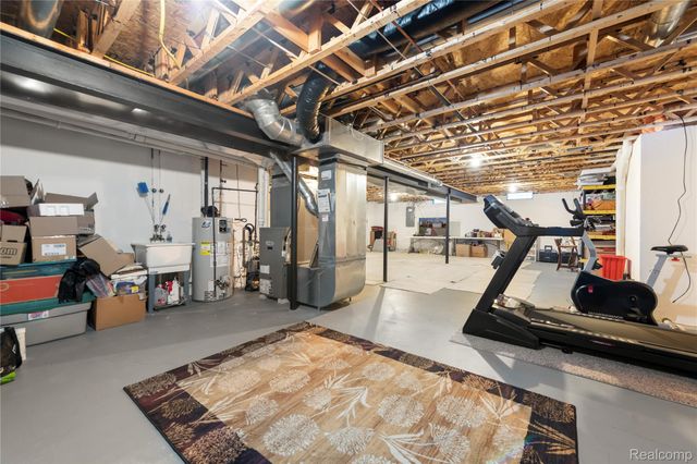 56543 Hastings Drive, Macomb Township, MI 48042