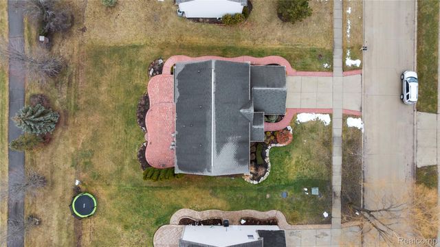 56543 Hastings Drive, Macomb Township, MI 48042