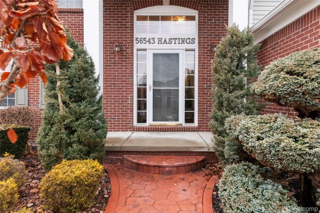 56543 Hastings Drive, Macomb Township, MI 48042