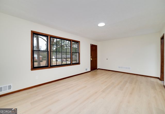 103 Creekmoor Way, Stockbridge, GA 30281