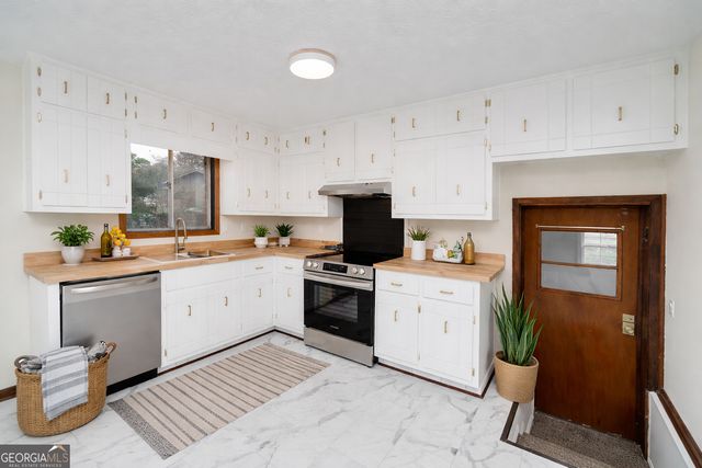 103 Creekmoor Way, Stockbridge, GA 30281