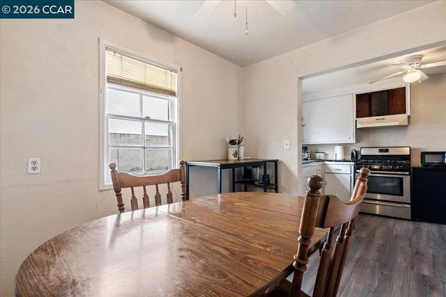 178 Army St, Pittsburg, CA 94565