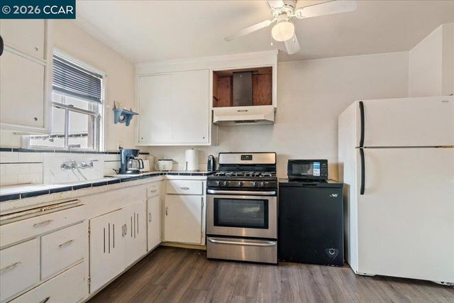 178 Army St, Pittsburg, CA 94565