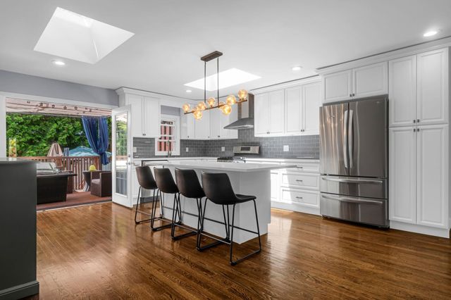 46 WEST 43RD ST, Bayonne, NJ 07002
