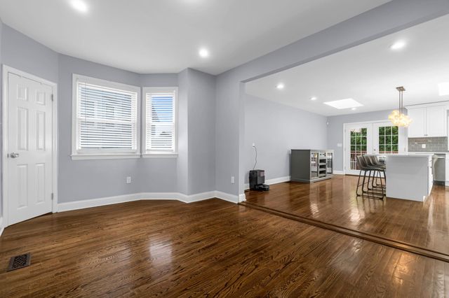 46 WEST 43RD ST, Bayonne, NJ 07002