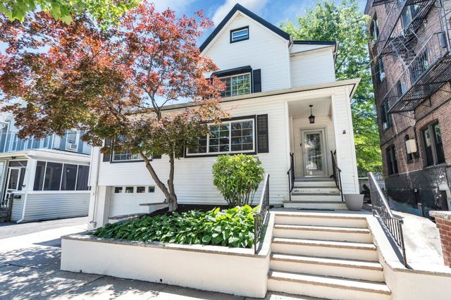 46 WEST 43RD ST, Bayonne, NJ 07002