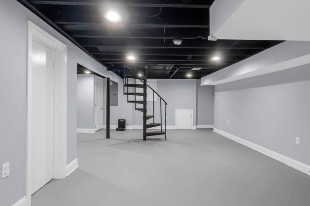 46 WEST 43RD ST, Bayonne, NJ 07002