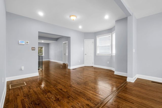 46 WEST 43RD ST, Bayonne, NJ 07002