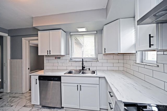 1403 Shenandoah Avenue, Cincinnati, OH 45237