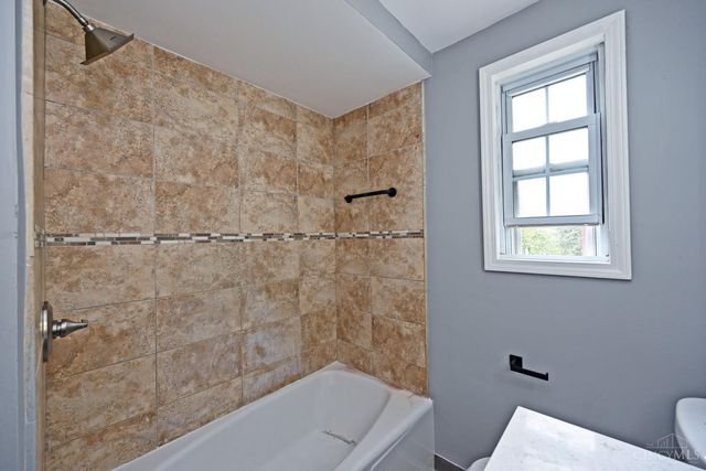 1403 Shenandoah Avenue, Cincinnati, OH 45237