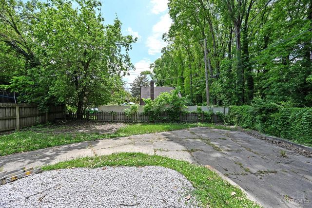 1403 Shenandoah Avenue, Cincinnati, OH 45237