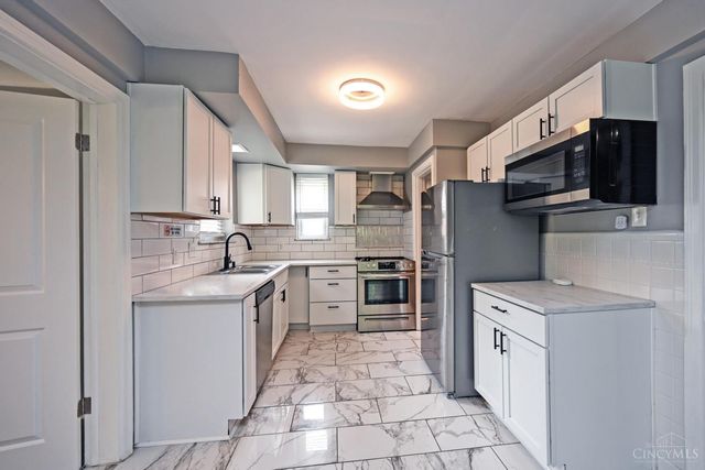1403 Shenandoah Avenue, Cincinnati, OH 45237