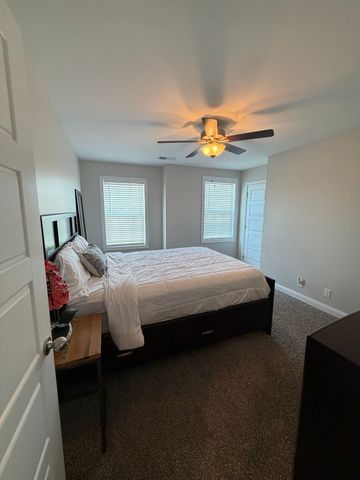 2645 Rafiki Dr, Clarksville, TN 37042