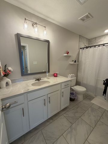 2645 Rafiki Dr, Clarksville, TN 37042
