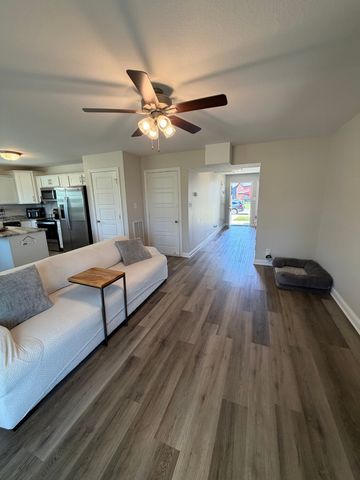 2645 Rafiki Dr, Clarksville, TN 37042