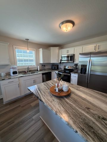 2645 Rafiki Dr, Clarksville, TN 37042