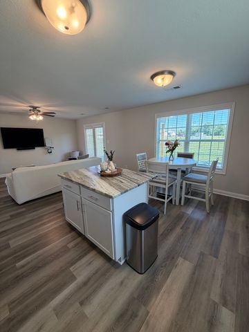 2645 Rafiki Dr, Clarksville, TN 37042