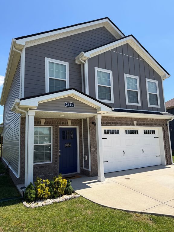 2645 Rafiki Dr, Clarksville, TN 37042