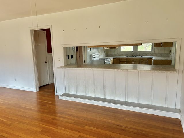 1301 Sycamore Dr, Manchester, TN 37355