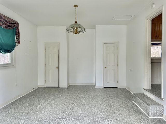 1301 Sycamore Dr, Manchester, TN 37355