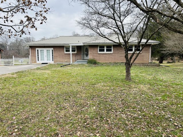 1301 Sycamore Dr, Manchester, TN 37355