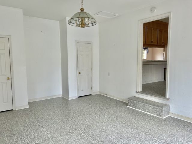 1301 Sycamore Dr, Manchester, TN 37355