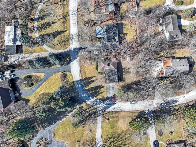 938 Hillcrest Road, Elgin, IL 60123