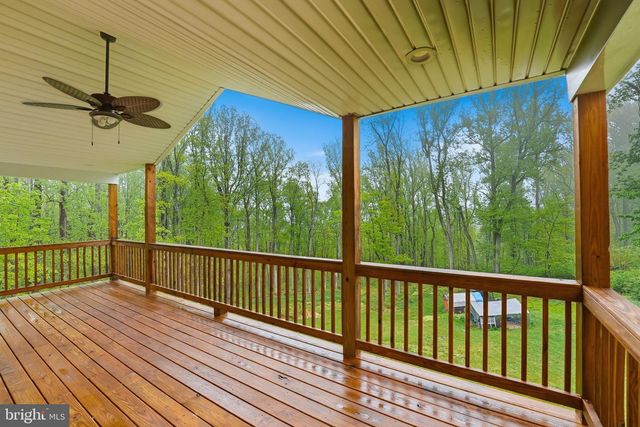 1104 HIGH TOP RD, Linden, VA 22642