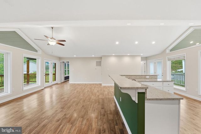 1104 HIGH TOP RD, Linden, VA 22642
