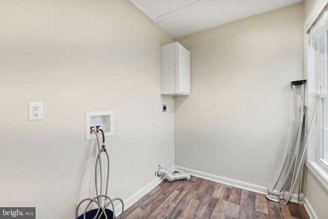 1104 HIGH TOP RD, Linden, VA 22642