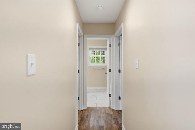 1104 HIGH TOP RD, Linden, VA 22642