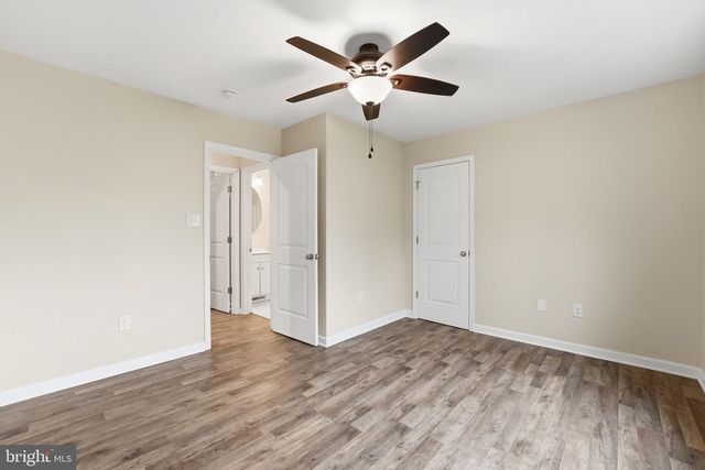 1104 HIGH TOP RD, Linden, VA 22642