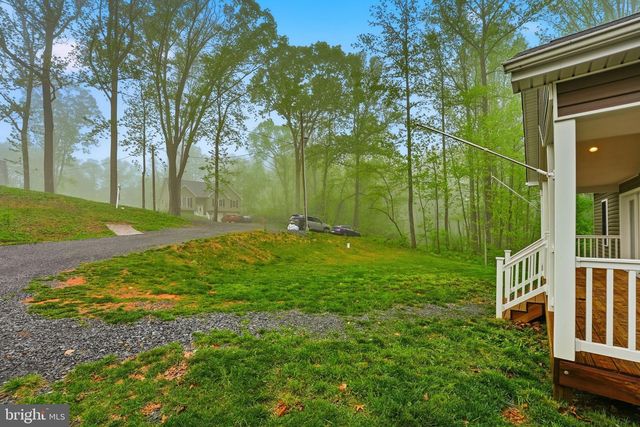 1104 HIGH TOP RD, Linden, VA 22642