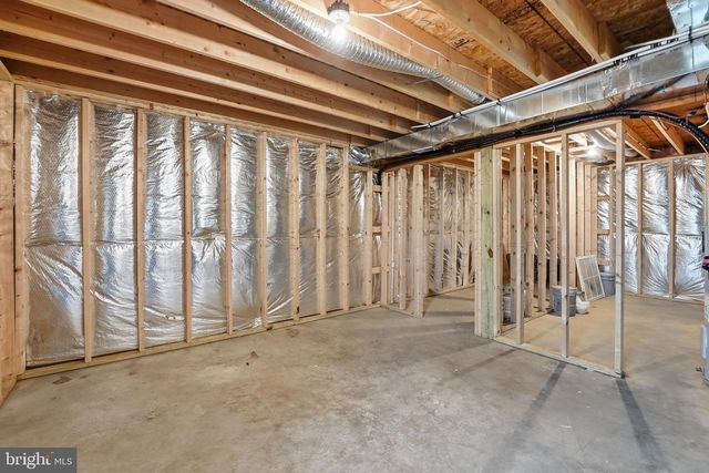 1104 HIGH TOP RD, Linden, VA 22642