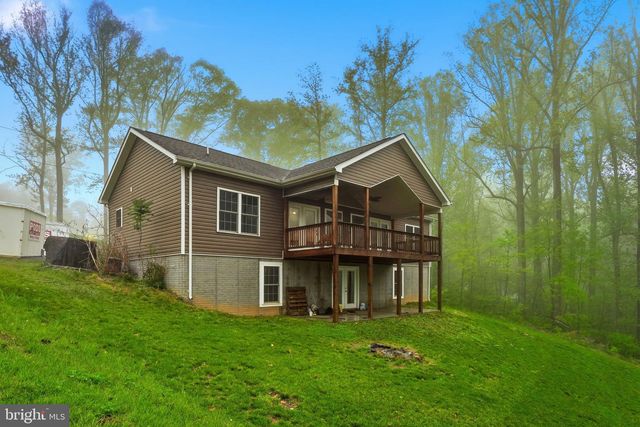 1104 HIGH TOP RD, Linden, VA 22642