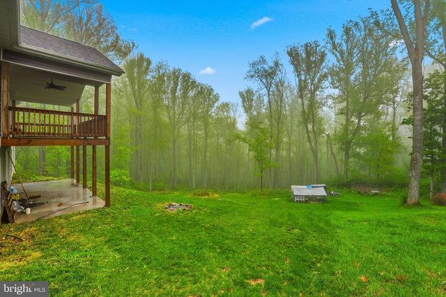 1104 HIGH TOP RD, Linden, VA 22642
