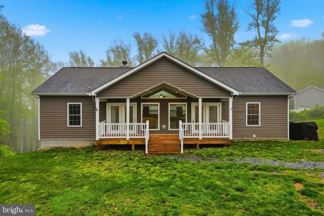 1104 HIGH TOP RD, Linden, VA 22642
