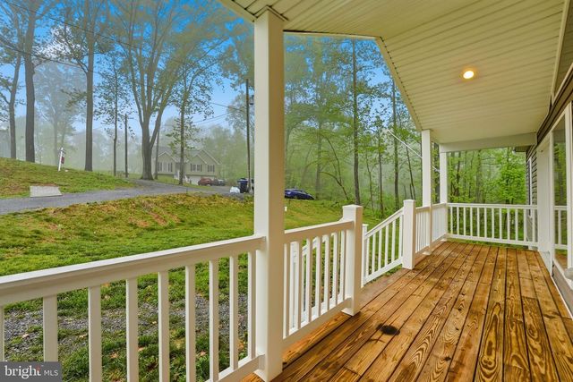 1104 HIGH TOP RD, Linden, VA 22642