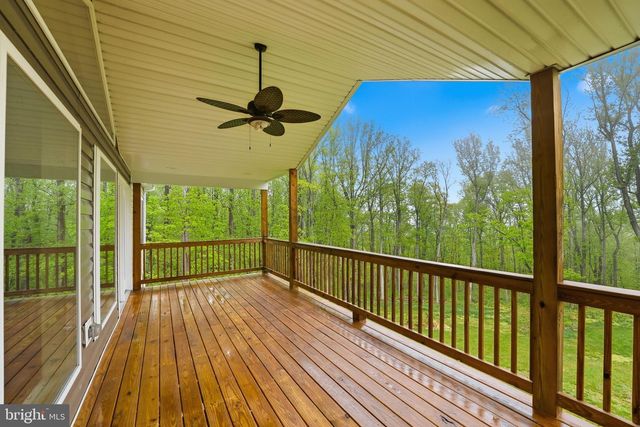 1104 HIGH TOP RD, Linden, VA 22642