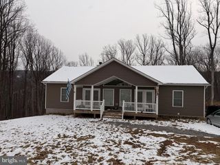 1104 HIGH TOP RD, Linden, VA 22642