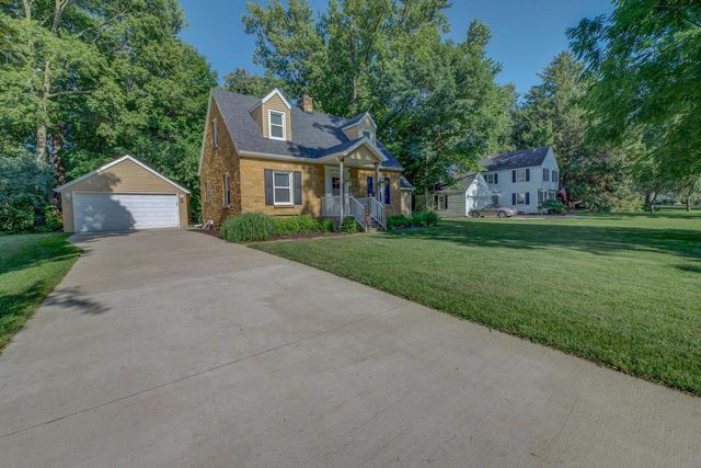 1661 Indian Road, Beloit, WI 53511