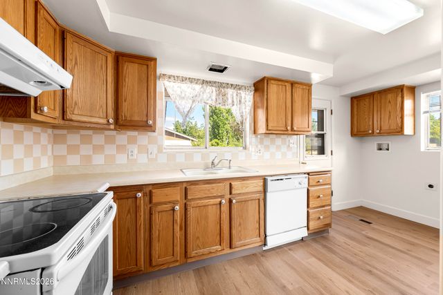 2501 Trentham Way, Reno, NV 89509