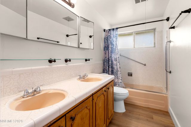 2501 Trentham Way, Reno, NV 89509