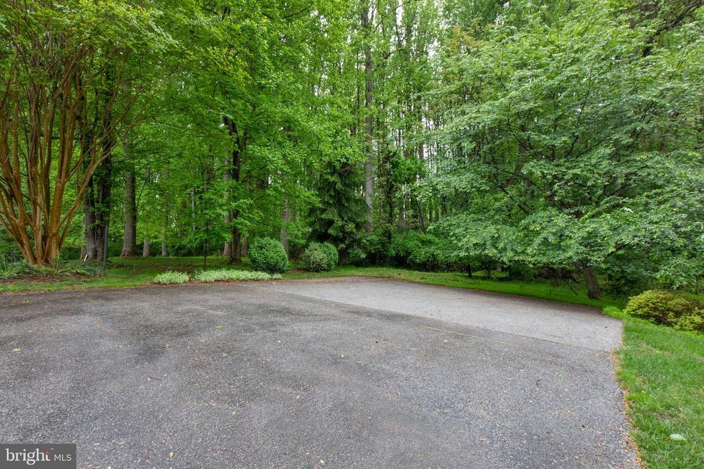 Image 14 of property listing at 5602 PATTERSON RD, Baldwin, MD 21013